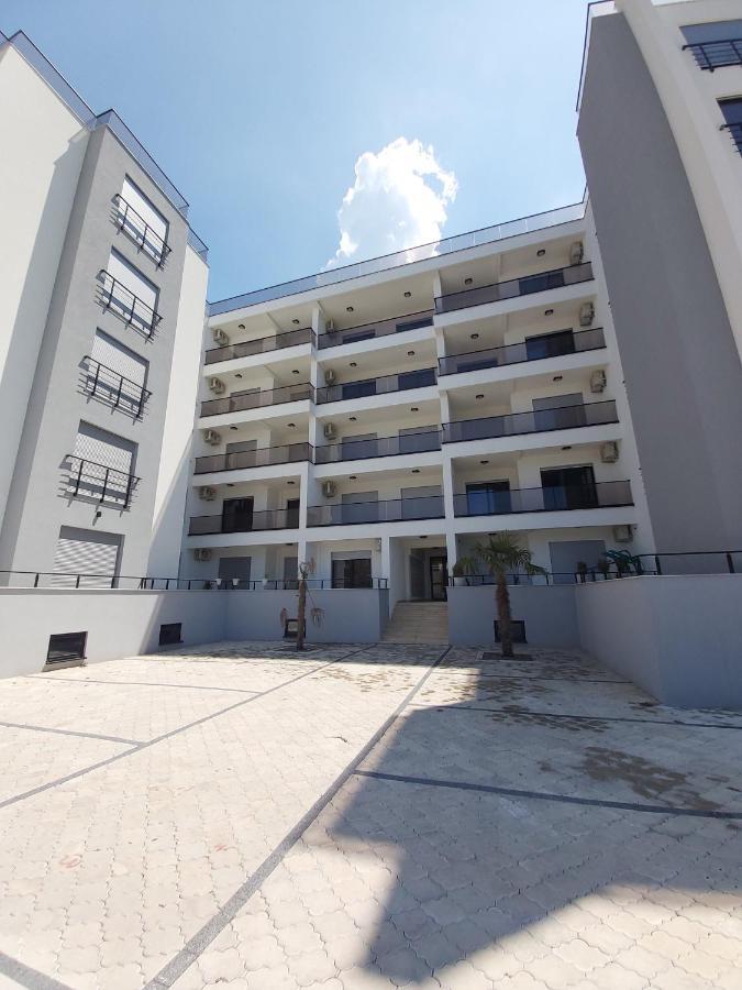 Apartmani Aida Dobra Voda Extérieur photo